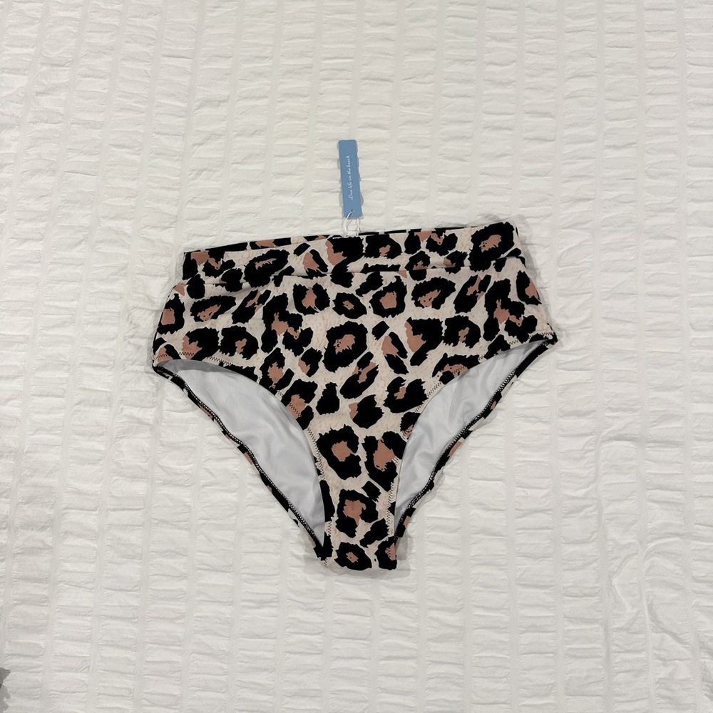 High waisted swim bottoms, size XL